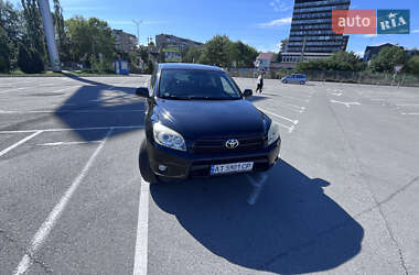 Позашляховик / Кросовер Toyota RAV4 2006 в Івано-Франківську