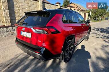 Внедорожник / Кроссовер Toyota RAV4 2021 в 