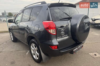 Внедорожник / Кроссовер Toyota RAV4 2008 в 