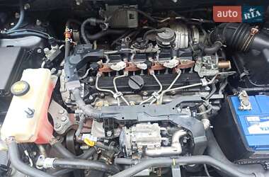 Внедорожник / Кроссовер Toyota RAV4 2013 в 
