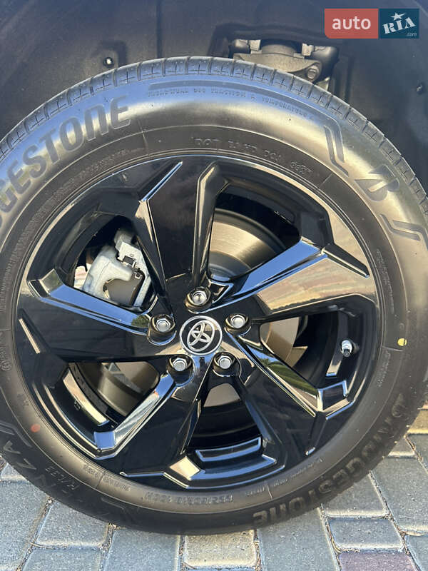 Внедорожник / Кроссовер Toyota RAV4 2021 в Одессе
