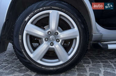 Позашляховик / Кросовер Toyota RAV4 2007 в 