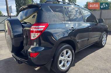 Внедорожник / Кроссовер Toyota RAV4 2011 в 