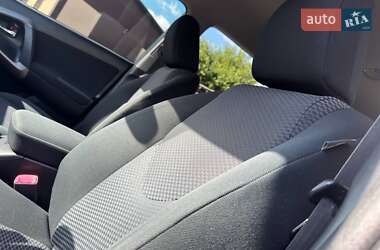 Внедорожник / Кроссовер Toyota RAV4 2011 в 