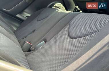 Внедорожник / Кроссовер Toyota RAV4 2011 в 