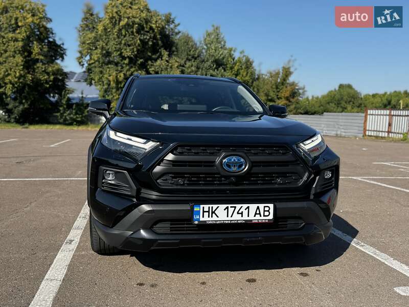 Позашляховик / Кросовер Toyota RAV4 2024 в Рівному