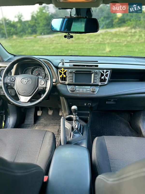Внедорожник / Кроссовер Toyota RAV4 2013 в Львове