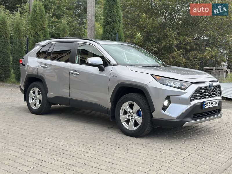 Toyota RAV4 2021