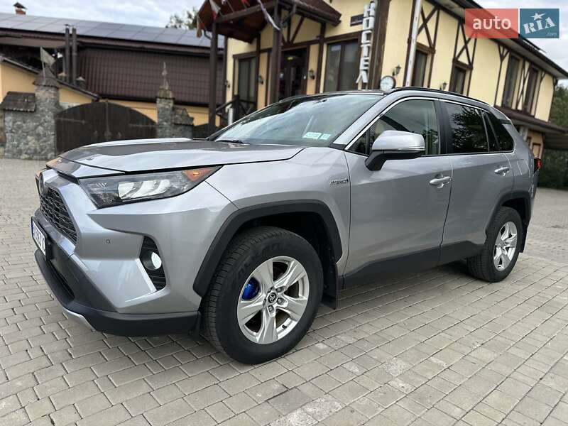 Позашляховик / Кросовер Toyota RAV4 2021 в Хмельницькому