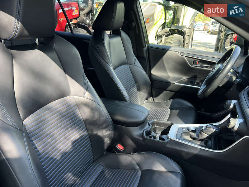 Позашляховик / Кросовер Toyota RAV4 2019 в Умані фото 13 Позашляховик / Кросовер Toyota RAV4 2019 в Умані