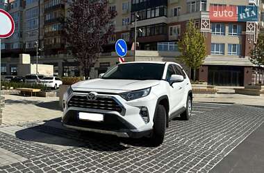 Внедорожник / Кроссовер Toyota RAV4 2019 в Умани