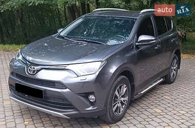 Внедорожник / Кроссовер Toyota RAV4 2017 в Коломые