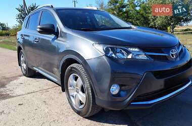 Позашляховик / Кросовер Toyota RAV4 2015 в Кривому Розі