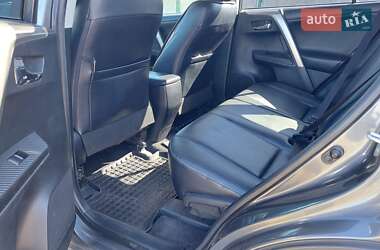 Внедорожник / Кроссовер Toyota RAV4 2015 в 