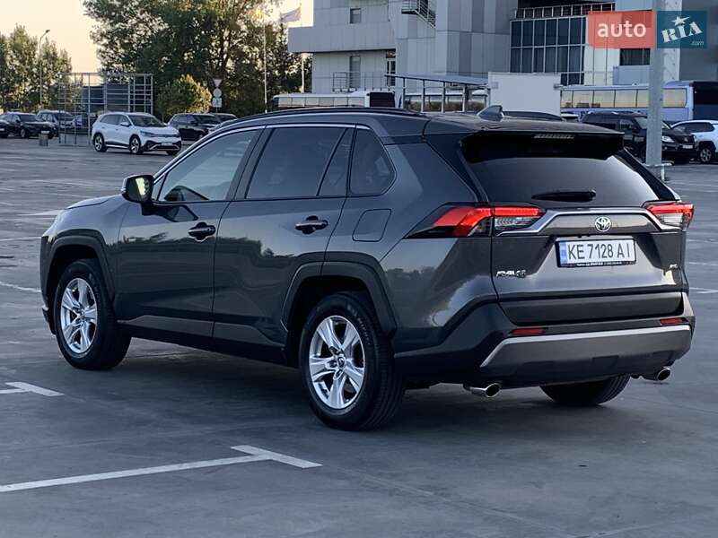Позашляховик / Кросовер Toyota RAV4 2018 в Києві