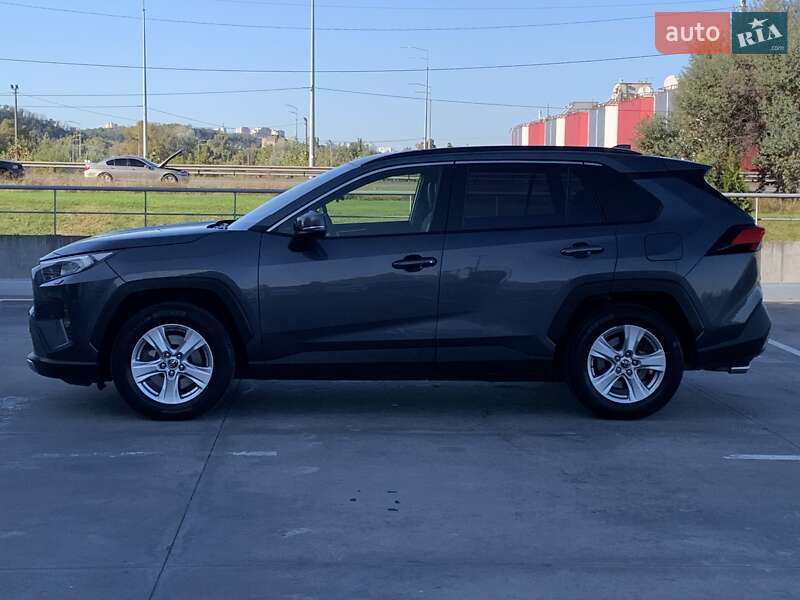 Позашляховик / Кросовер Toyota RAV4 2018 в Києві
