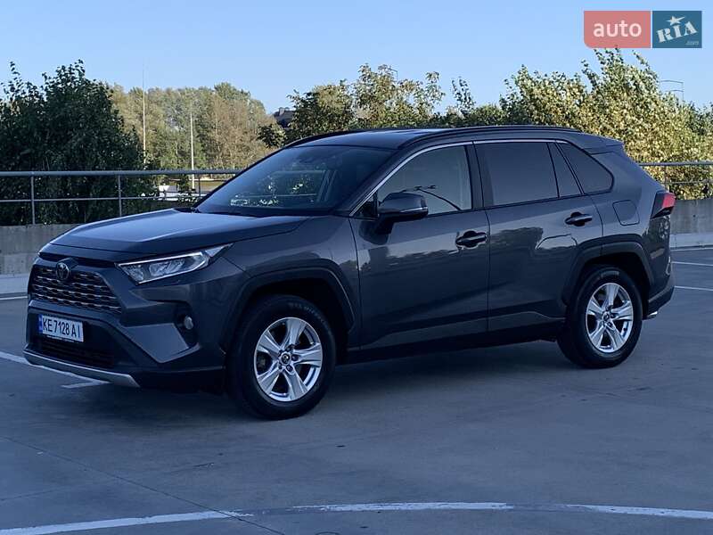 Позашляховик / Кросовер Toyota RAV4 2018 в Києві