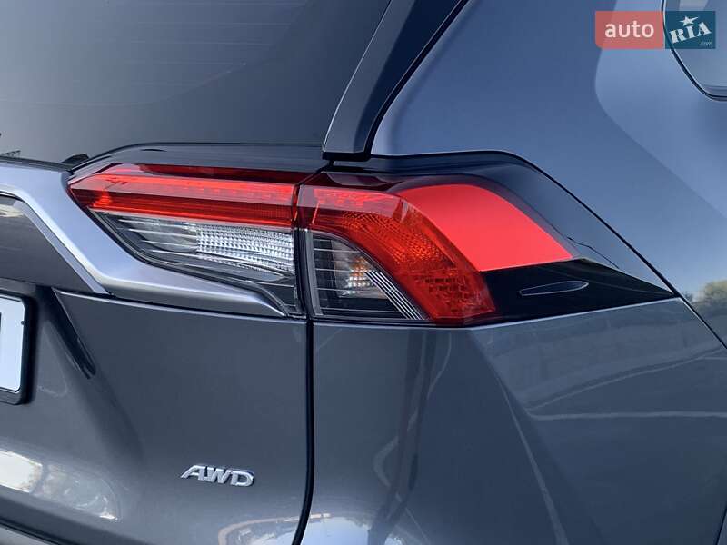 Позашляховик / Кросовер Toyota RAV4 2018 в Києві