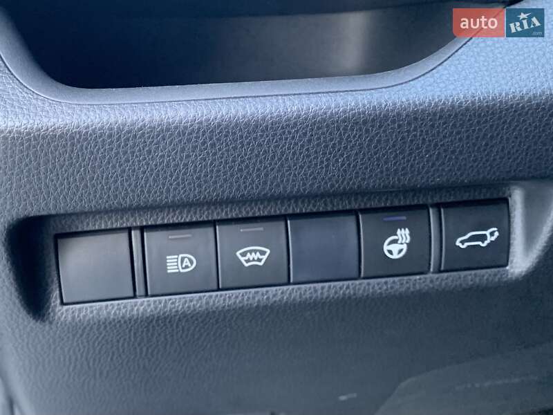 Позашляховик / Кросовер Toyota RAV4 2018 в Києві