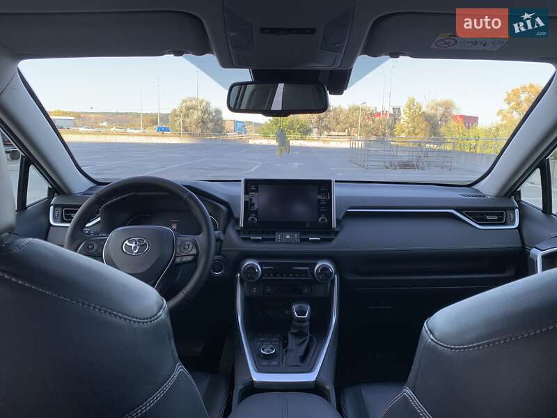 Позашляховик / Кросовер Toyota RAV4 2018 в Києві