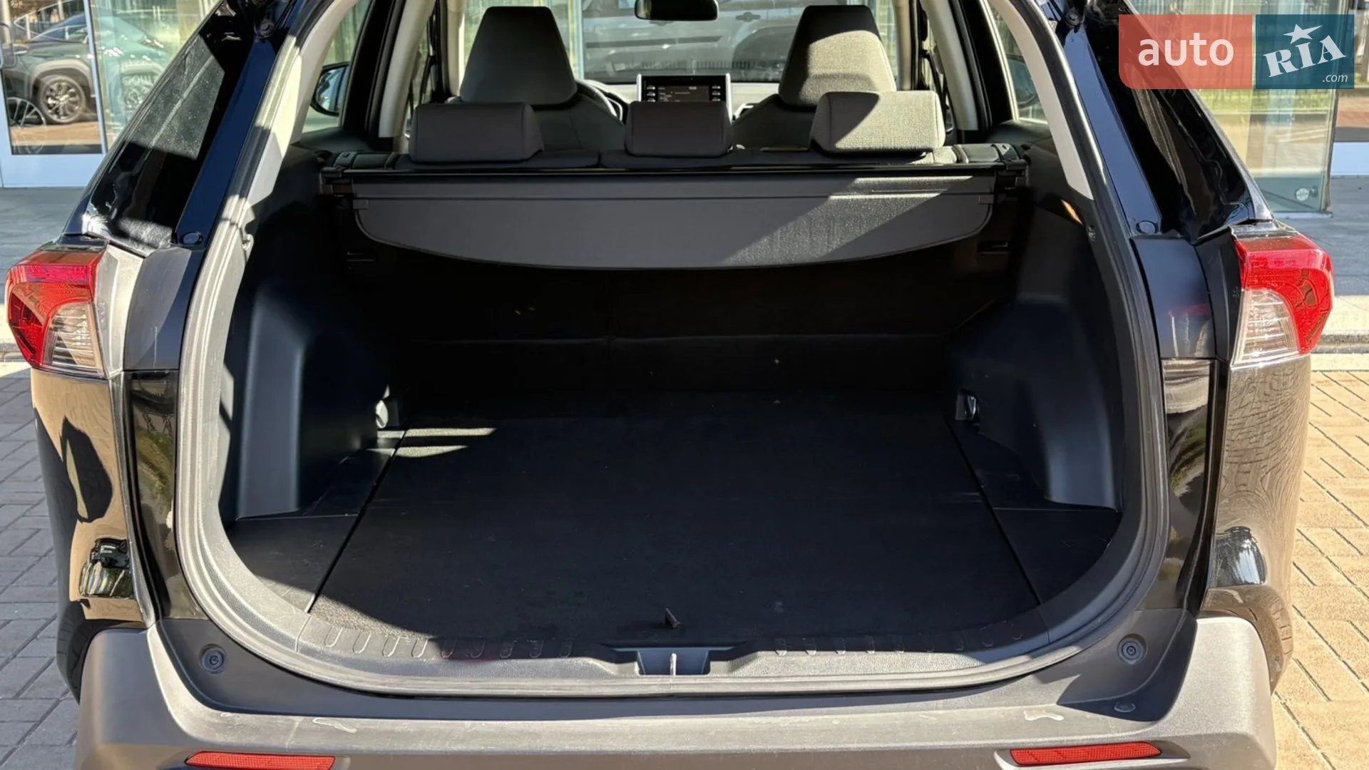 2019 Toyota RAV 4 - мініатюра 10