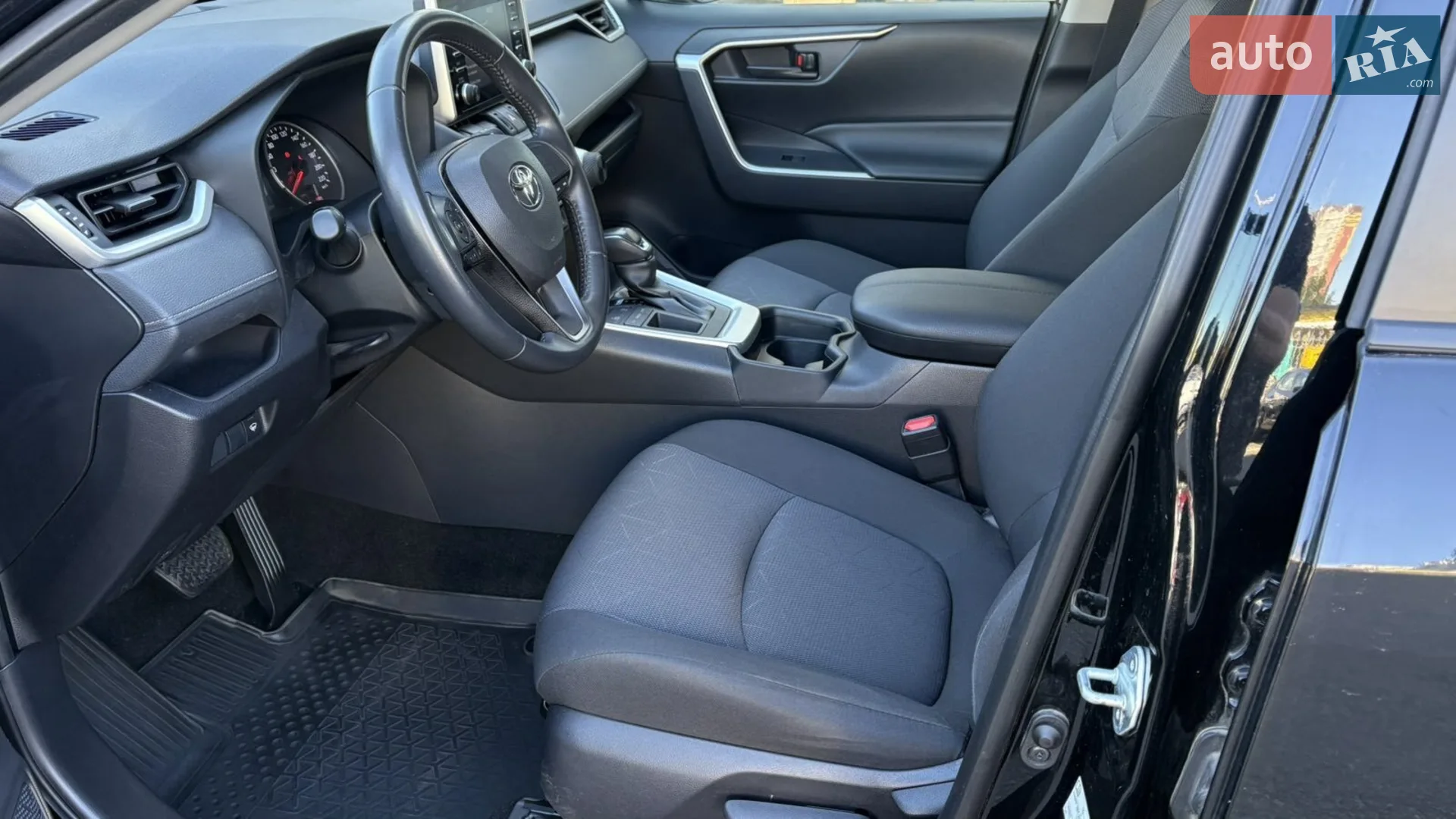 2019 Toyota RAV 4 - мініатюра 12