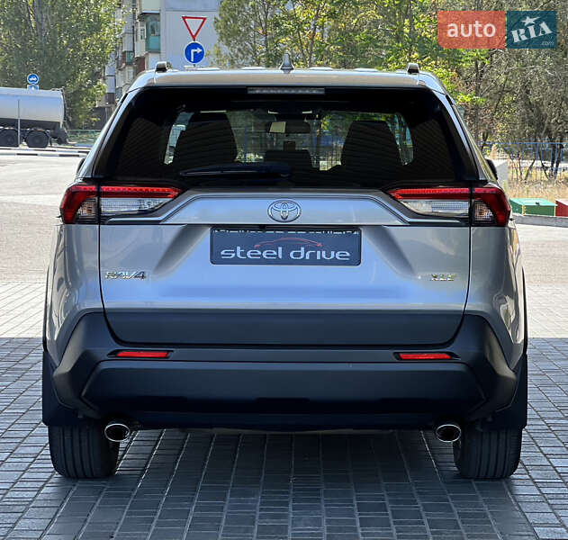 Внедорожник / Кроссовер Toyota RAV4 2021 в Николаеве