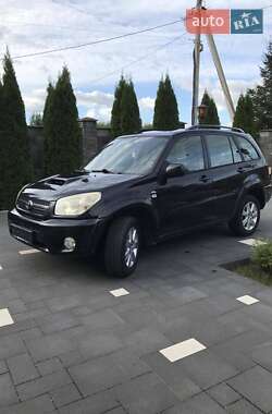 Позашляховик / Кросовер Toyota RAV4 2005 в Сарнах