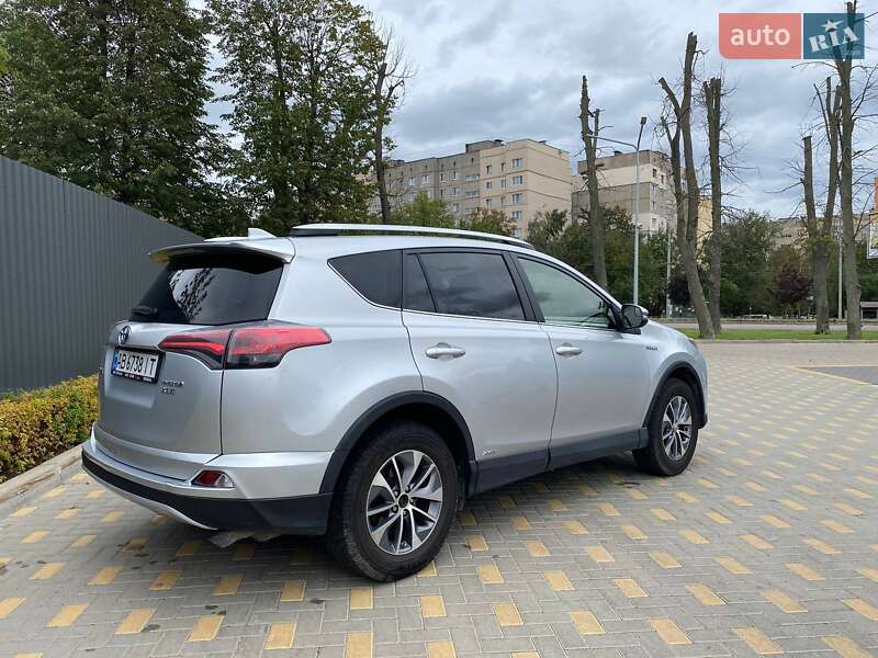Внедорожник / Кроссовер Toyota RAV4 2016 в Виннице