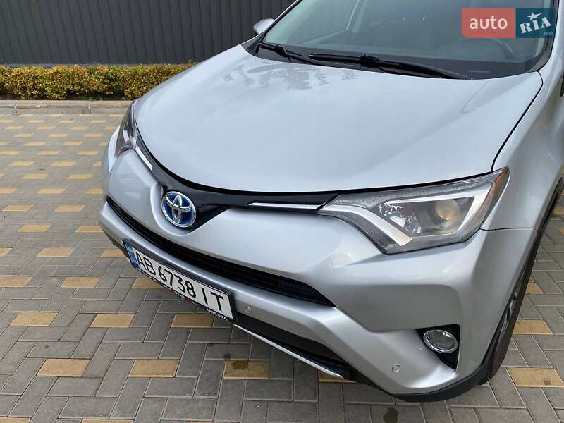 Внедорожник / Кроссовер Toyota RAV4 2016 в Виннице