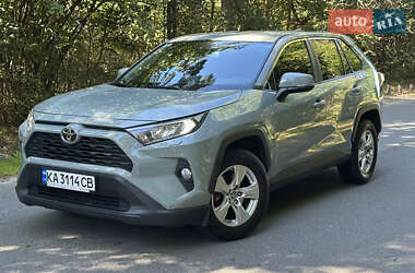 Позашляховик / Кросовер Toyota RAV4 2021 в Києві