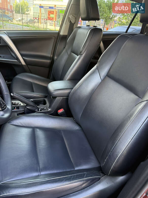 Позашляховик / Кросовер Toyota RAV4 2015 в Києві фото 16 Позашляховик / Кросовер Toyota RAV4 2015 в Києві