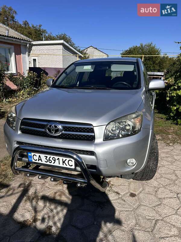 Внедорожник / Кроссовер Toyota RAV4 2005 в Золотоноше фото Внедорожник / Кроссовер Toyota RAV4 2005 в Золотоноше