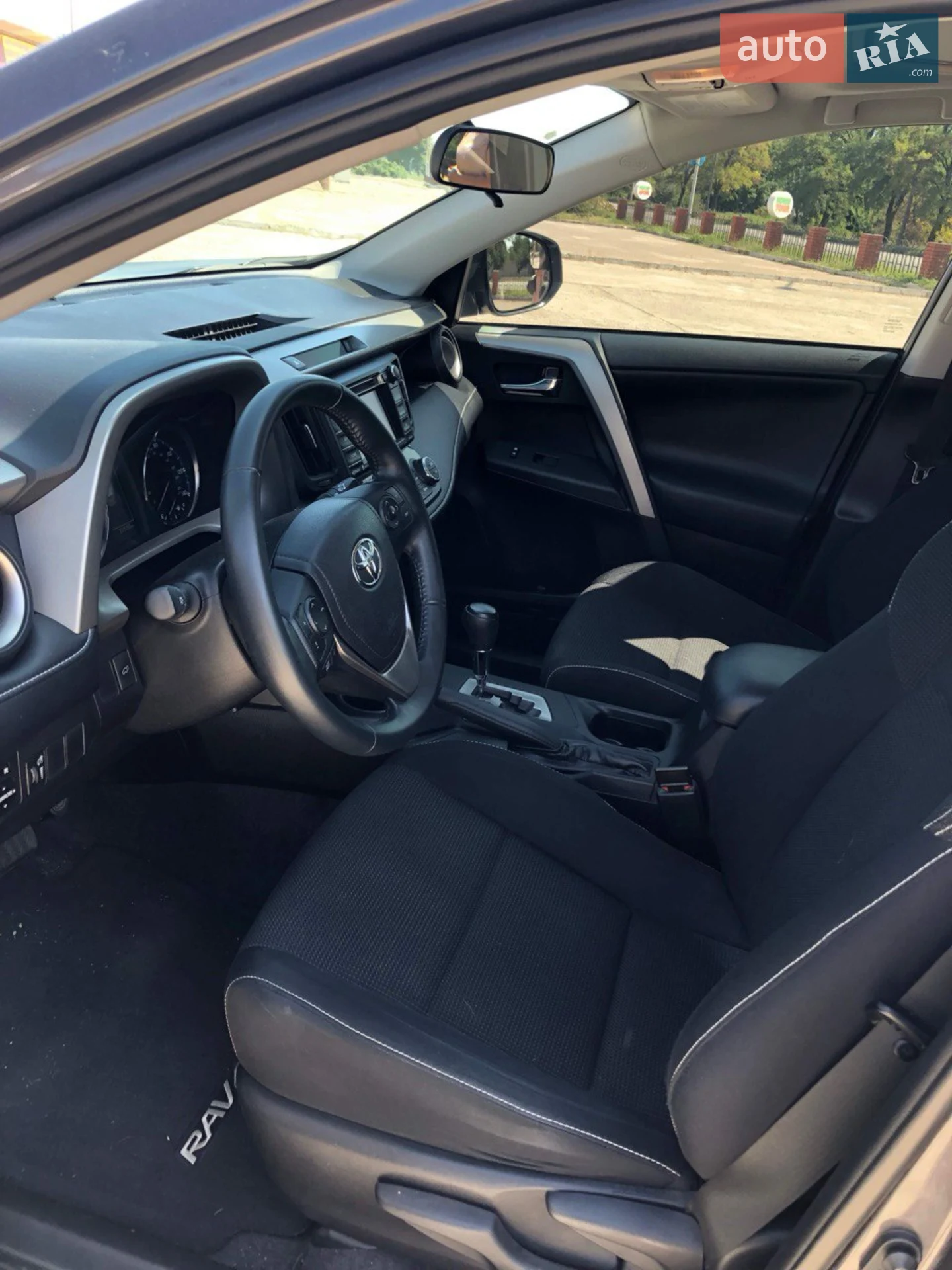2016 Toyota RAV 4 - мініатюра 6
