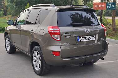 Внедорожник / Кроссовер Toyota RAV4 2010 в 