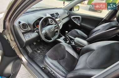 Внедорожник / Кроссовер Toyota RAV4 2010 в 