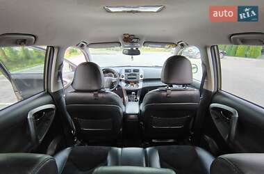 Внедорожник / Кроссовер Toyota RAV4 2010 в 