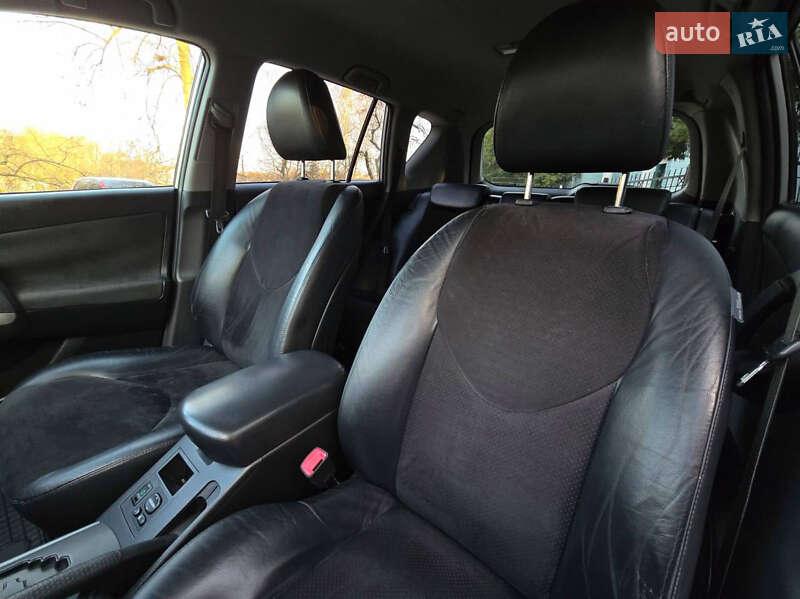 Позашляховик / Кросовер Toyota RAV4 2010 в Києві фото 4 Позашляховик / Кросовер Toyota RAV4 2010 в Києві