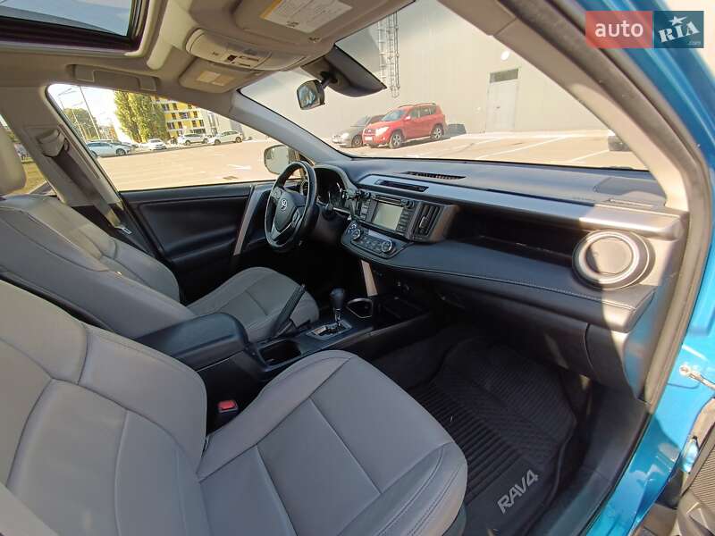 Позашляховик / Кросовер Toyota RAV4 2017 в Києві фото 26 Позашляховик / Кросовер Toyota RAV4 2017 в Києві