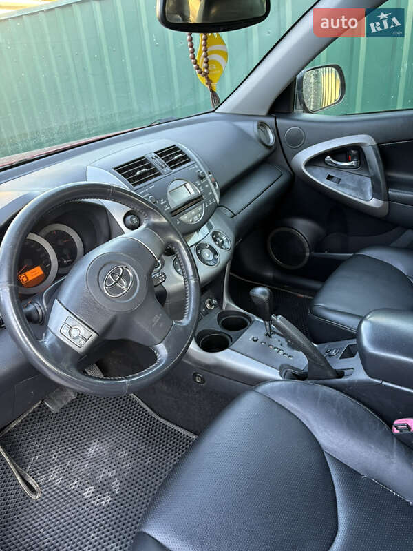 Позашляховик / Кросовер Toyota RAV4 2008 в Броварах
