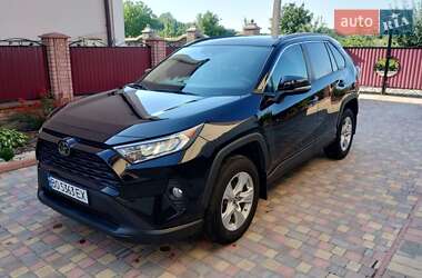 Внедорожник / Кроссовер Toyota RAV4 2019 в Чорткове
