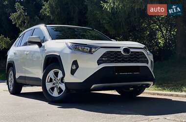 Внедорожник / Кроссовер Toyota RAV4 2021 в Ровно