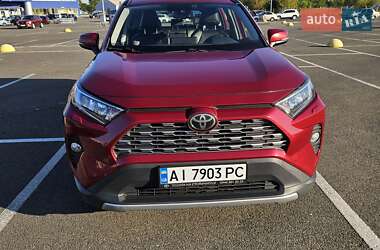 Внедорожник / Кроссовер Toyota RAV4 2019 в Киеве