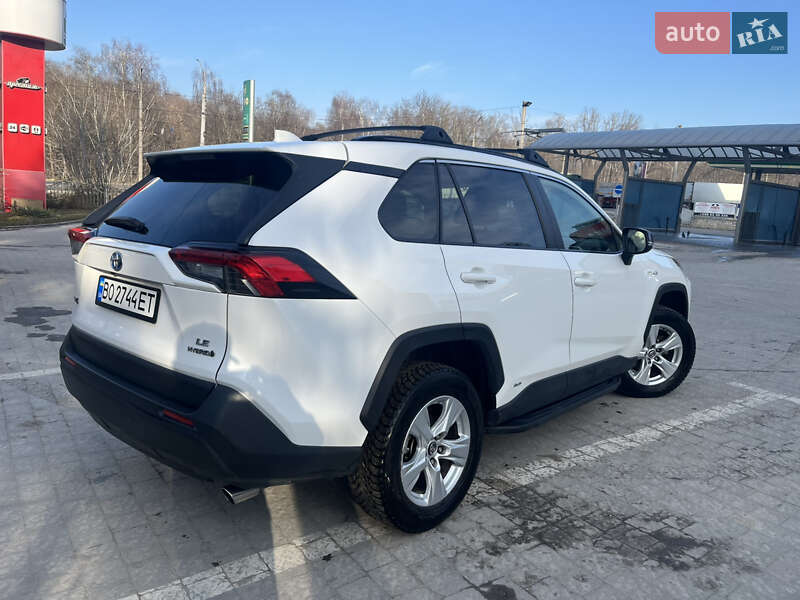 Внедорожник / Кроссовер Toyota RAV4 2019 в Тернополе