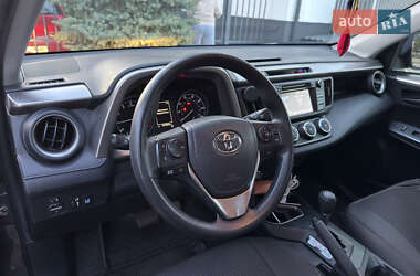 Внедорожник / Кроссовер Toyota RAV4 2018 в 