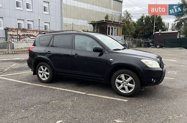 Внедорожник / Кроссовер Toyota RAV4 2007 в 