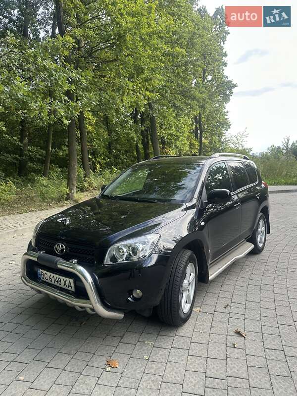 Внедорожник / Кроссовер Toyota RAV4 2008 в Львове