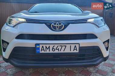 Внедорожник / Кроссовер Toyota RAV4 2018 в Житомире