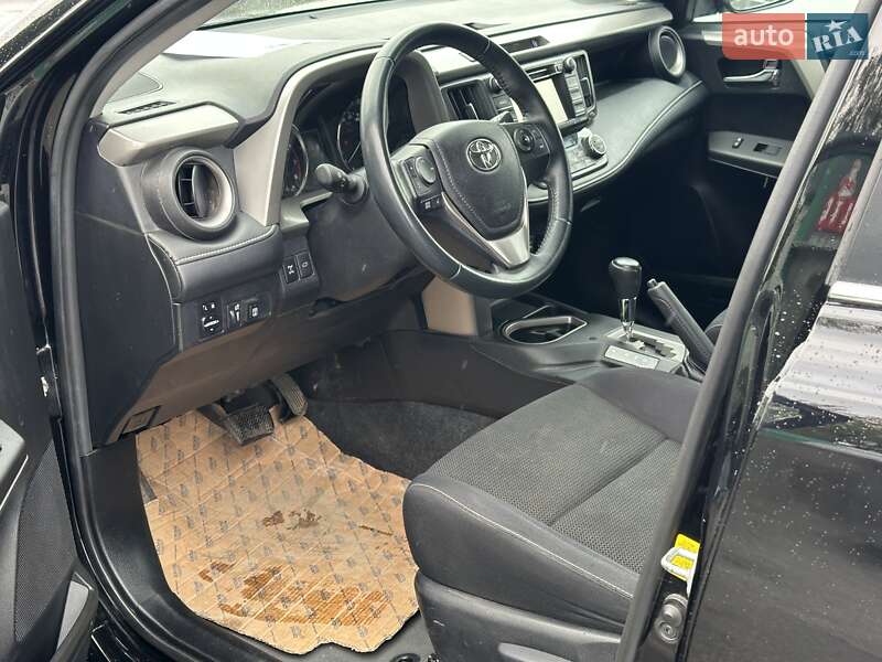 Внедорожник / Кроссовер Toyota RAV4 2016 в Киеве