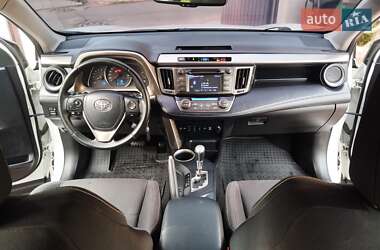 Внедорожник / Кроссовер Toyota RAV4 2013 в 